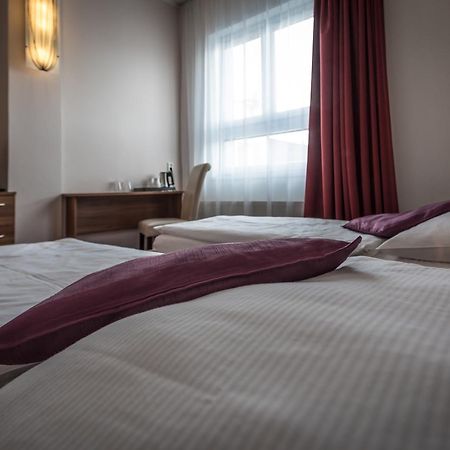 אוסטרבה Sareza Hotel מראה חיצוני תמונה