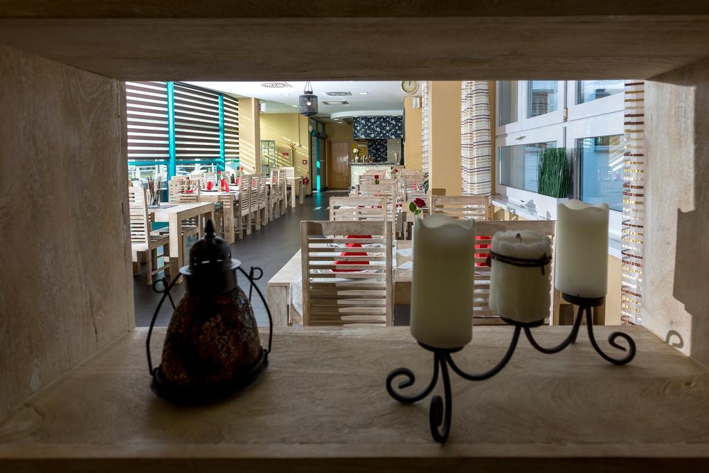 אוסטרבה Sareza Hotel מראה חיצוני תמונה