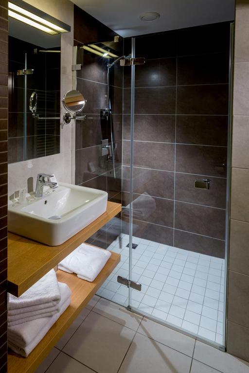 אוסטרבה Sareza Hotel מראה חיצוני תמונה