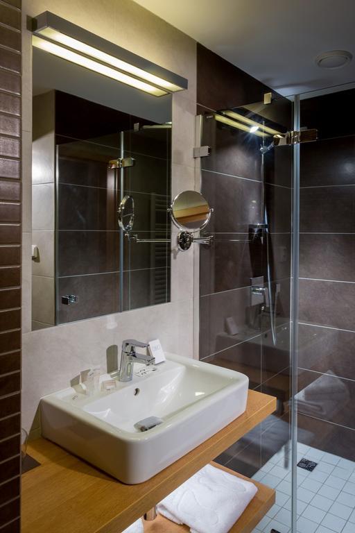 אוסטרבה Sareza Hotel מראה חיצוני תמונה