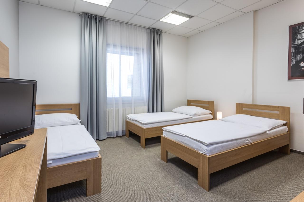 אוסטרבה Sareza Hotel מראה חיצוני תמונה