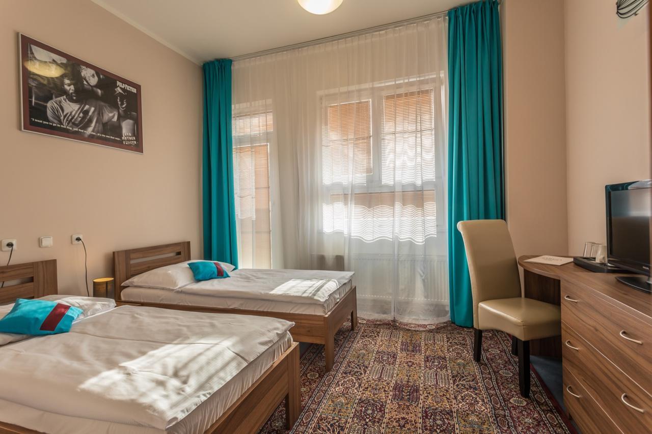 אוסטרבה Sareza Hotel מראה חיצוני תמונה