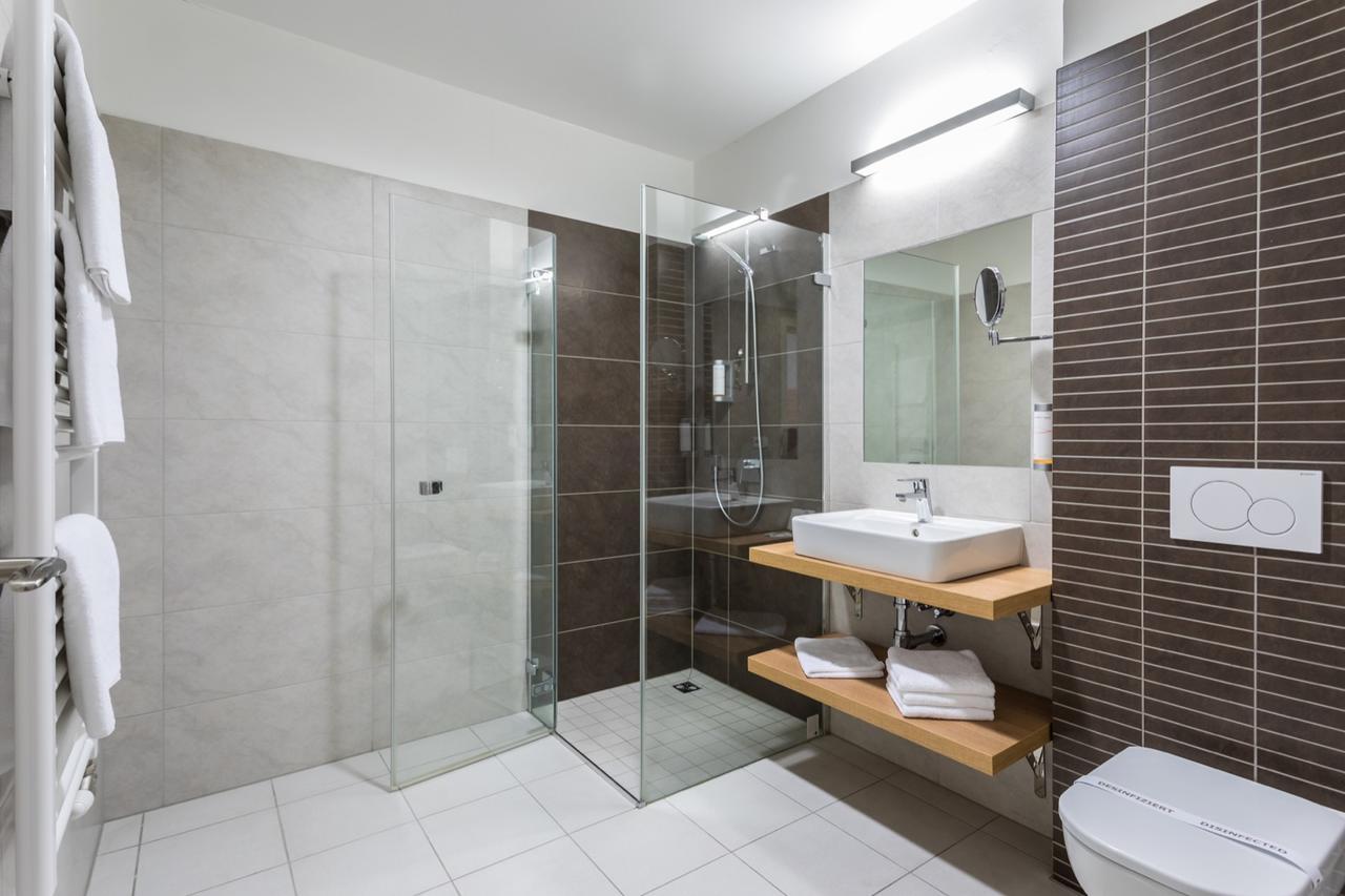 אוסטרבה Sareza Hotel מראה חיצוני תמונה
