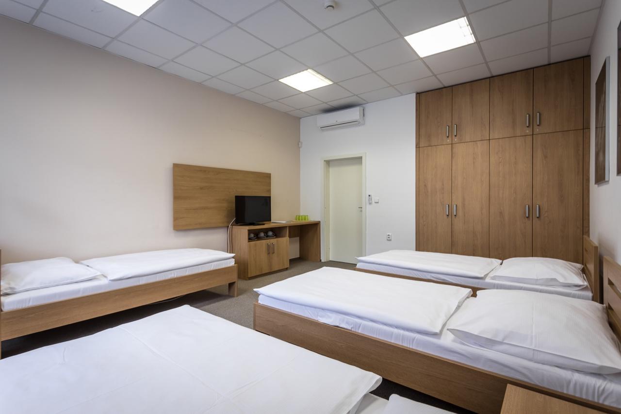 אוסטרבה Sareza Hotel מראה חיצוני תמונה